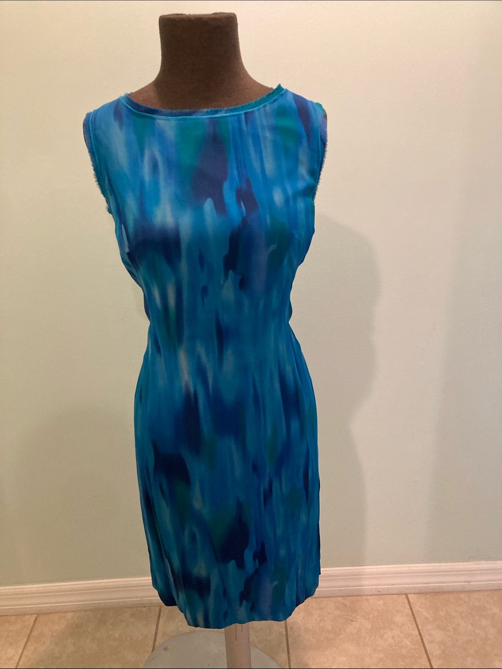 Blue Abstract Print Sleeveless Sheath Dress